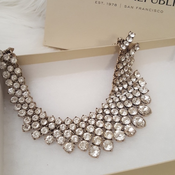 Banana Republic Jewelry - Banana Republic necklace